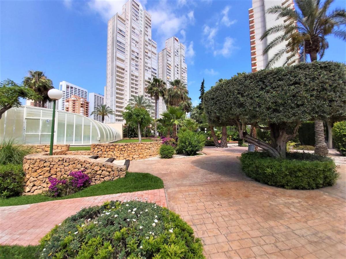 Gemelos 22-3-6 Benidorm Kültér fotó